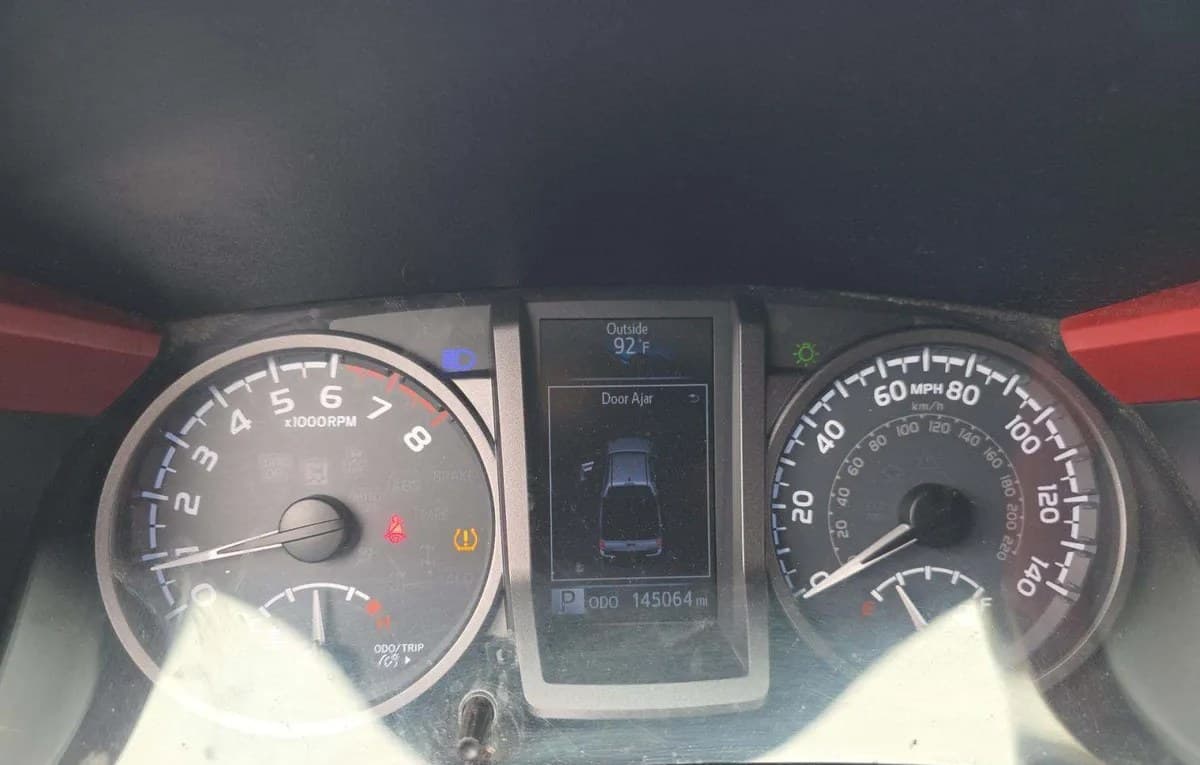 2017 TOYOTA TACOMA TRD SPORT CREW CAB MEDIUM BED 6