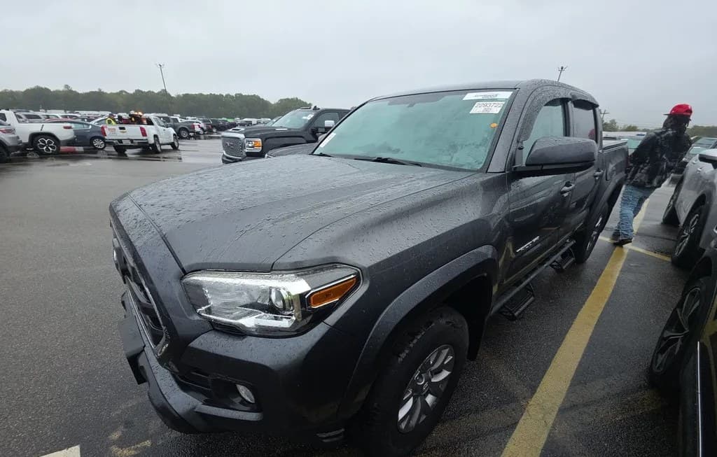 2017 TOYOTA TACOMA SR5 CREW CAB MEDIUM BED 1