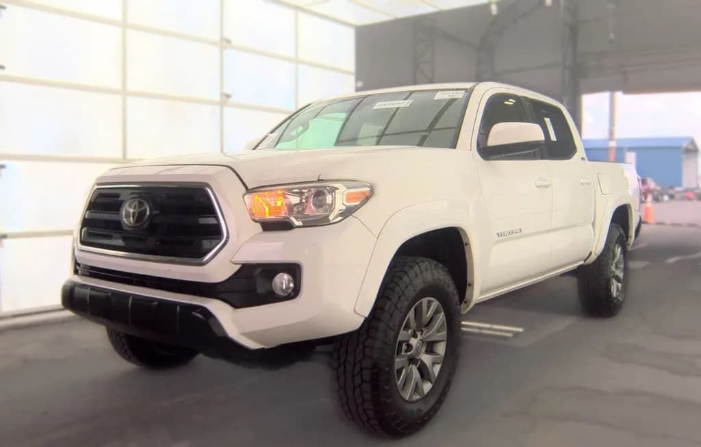 2019 TOYOTA TACOMA SR5 CREW CAB MEDIUM BED