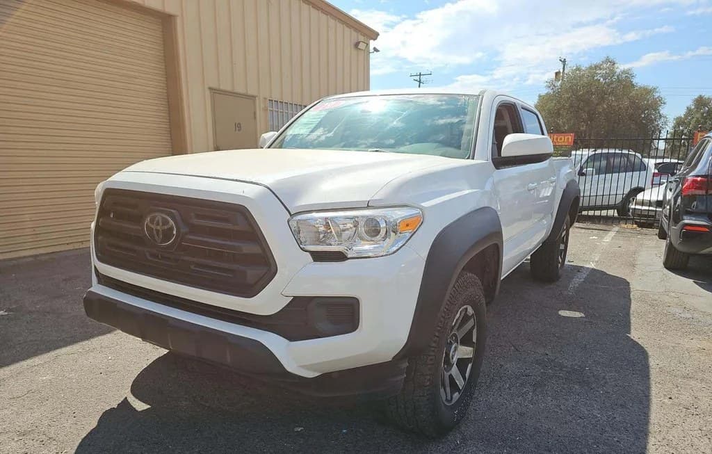 2019 TOYOTA TACOMA SR CREW CAB MEDIUM BED