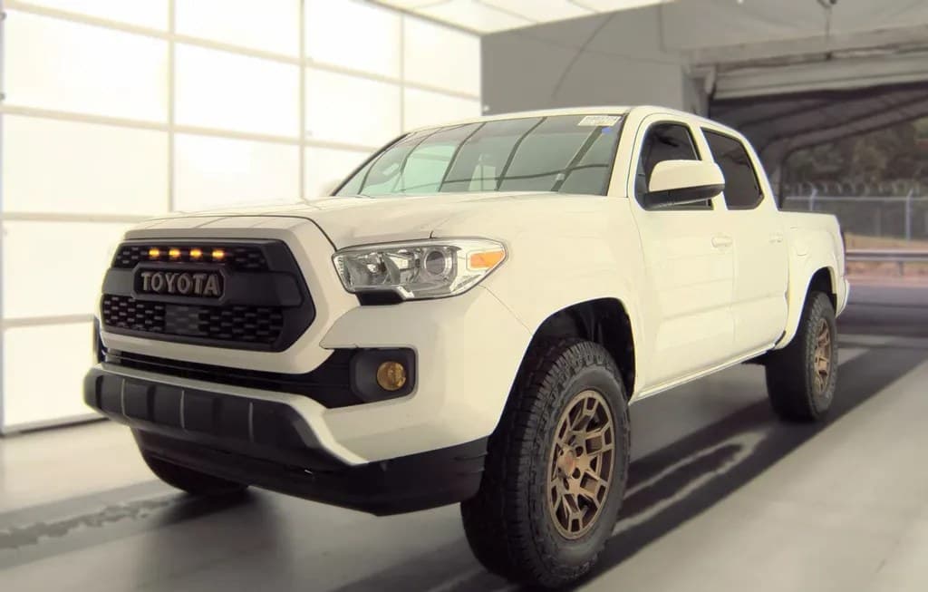 2022 TOYOTA TACOMA SR CREW CAB MEDIUM BED