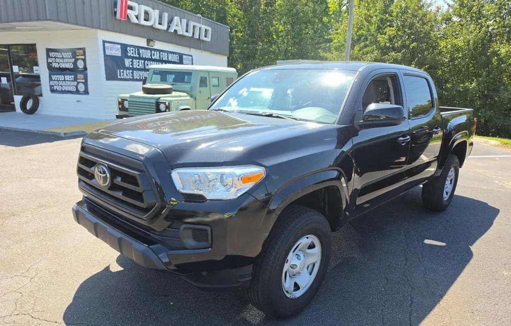 2023 TOYOTA TACOMA SR CREW CAB MEDIUM BED