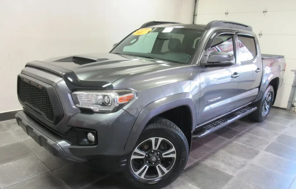 2017 TOYOTA TACOMA TRD SPORT CREW CAB MEDIUM BED