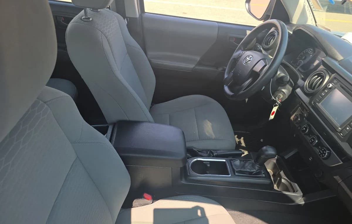 2017 TOYOTA TACOMA SR CREW CAB MEDIUM BED 5