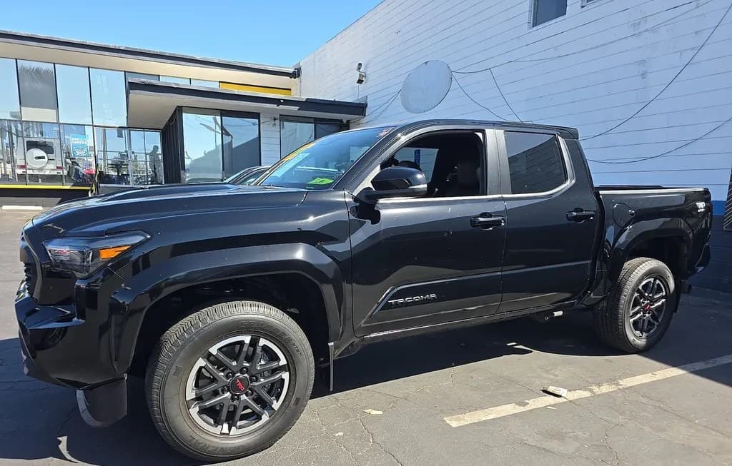 2024 TOYOTA TACOMA TRD SPORT CREW CAB MEDIUM BED