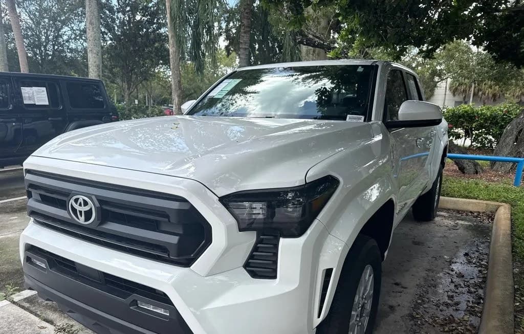 2024 TOYOTA TACOMA SR5 CREW CAB MEDIUM BED