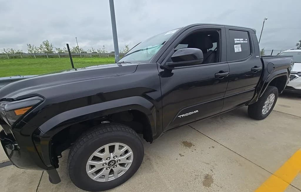 2024 TOYOTA TACOMA SR5 CREW CAB MEDIUM BED