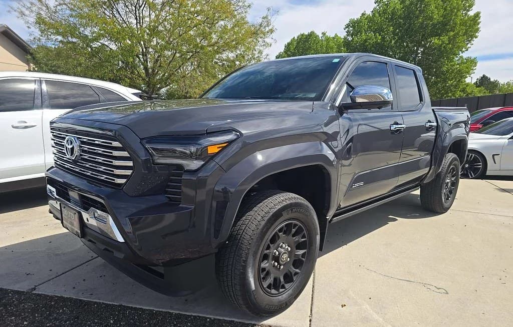 2024 TOYOTA TACOMA LIMITED CREW CAB MEDIUM BED