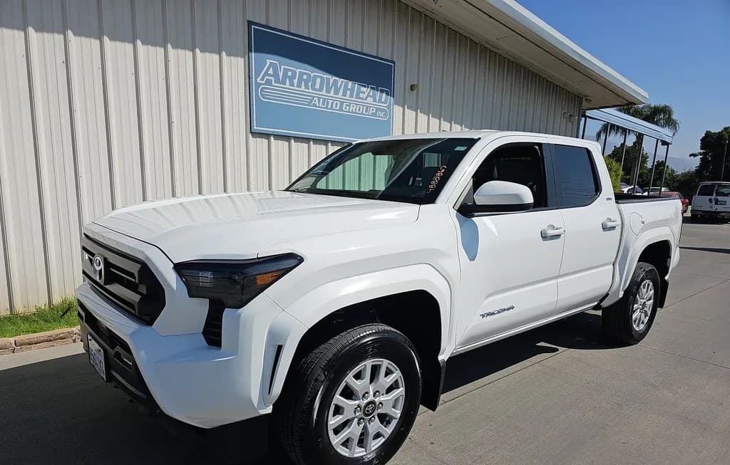 2026 TOYOTA TACOMA SR5 CREW CAB MEDIUM BED
