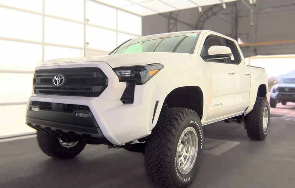 2026 TOYOTA TACOMA SR5 CREW CAB MEDIUM BED