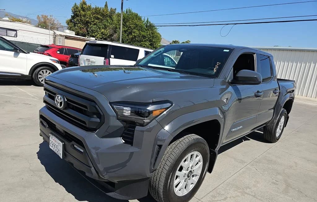 2025 TOYOTA TACOMA SR5 CREW CAB MEDIUM BED
