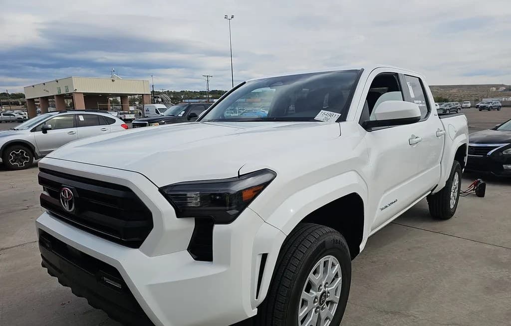 2025 TOYOTA TACOMA SR5 CREW CAB MEDIUM BED