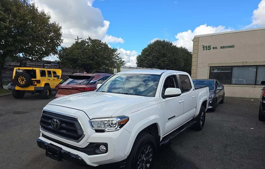 2023 TOYOTA TACOMA SR5 CREW CAB MEDIUM BED