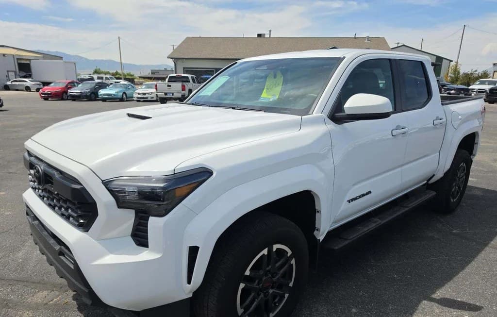 2024 TOYOTA TACOMA TRD SPORT CREW CAB MEDIUM BED