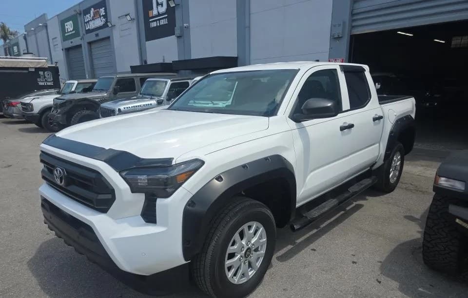 2025 TOYOTA TACOMA SR CREW CAB MEDIUM BED