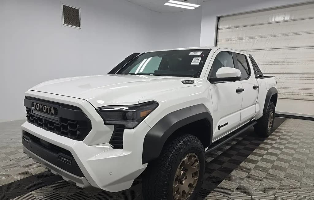 2026 TOYOTA TACOMA I-FORCE MAX TRAILHUNTER CREW CAB LONG BED