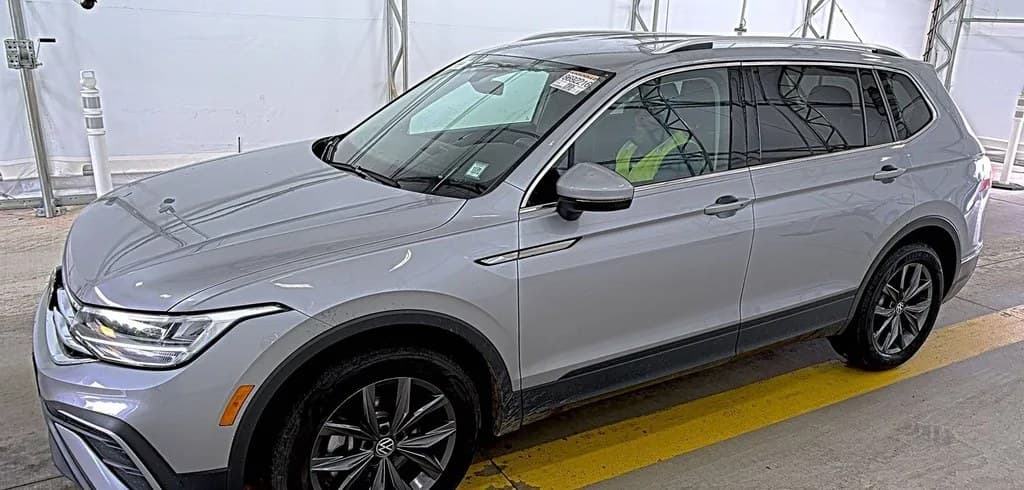 2022 VOLKSWAGEN TIGUAN SE
