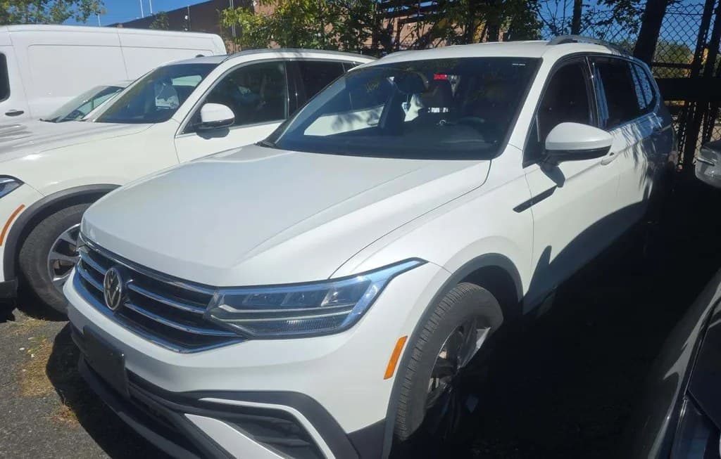 2023 VOLKSWAGEN TIGUAN SE
