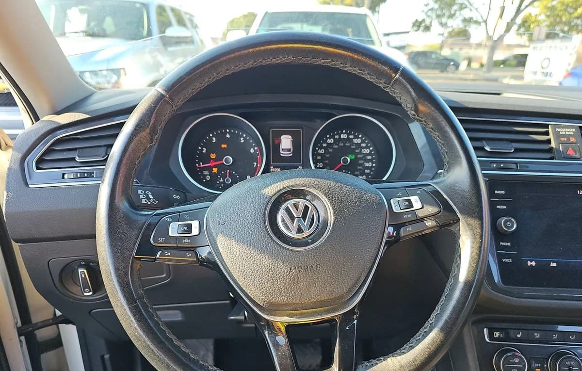 2019 VOLKSWAGEN TIGUAN 2.0T SE 7