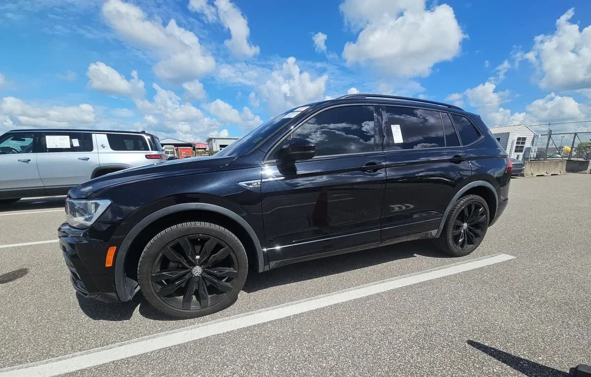 2021 VOLKSWAGEN TIGUAN 2.0T SE 2