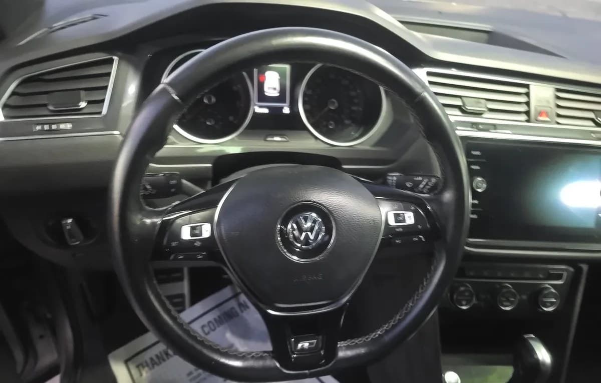 2020 VOLKSWAGEN TIGUAN 2.0T SE R-LINE Black 7