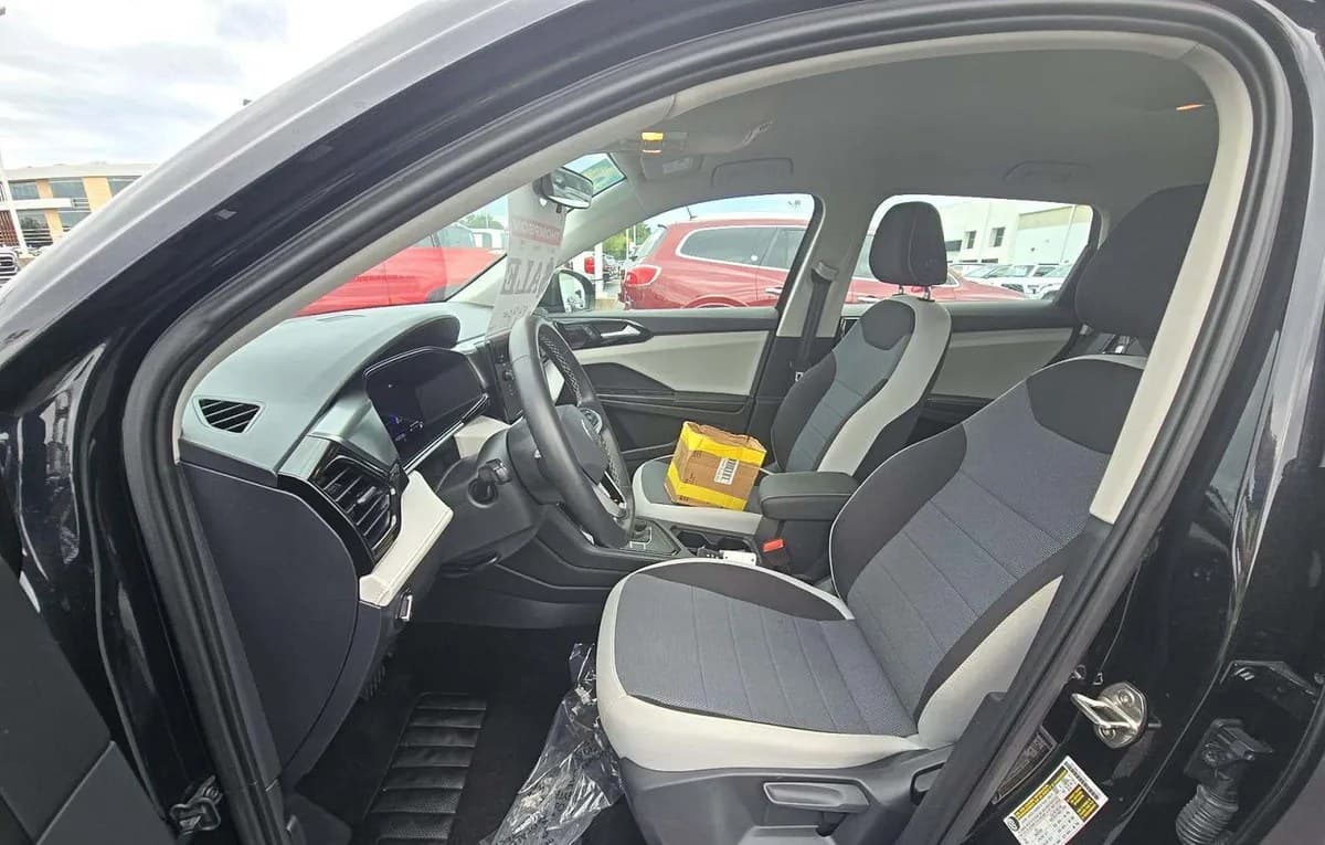 2025 VOLKSWAGEN TAOS S 4
