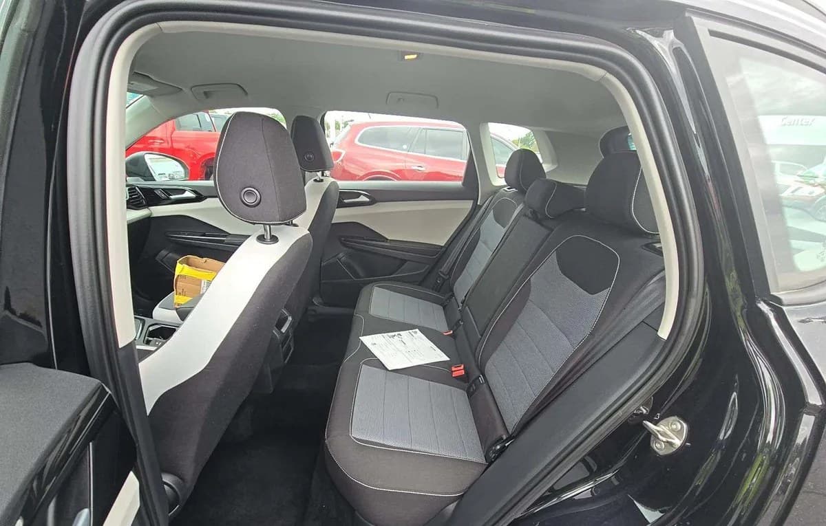 2025 VOLKSWAGEN TAOS S 7
