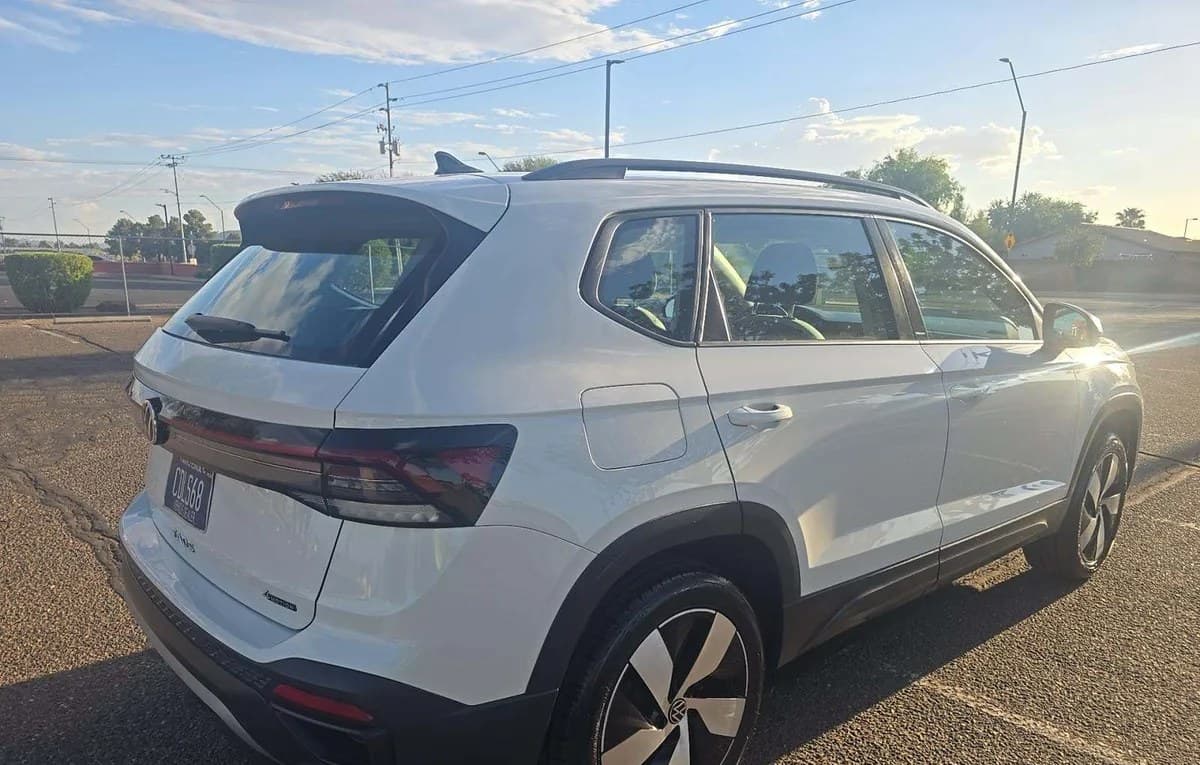 2025 VOLKSWAGEN TAOS S 4