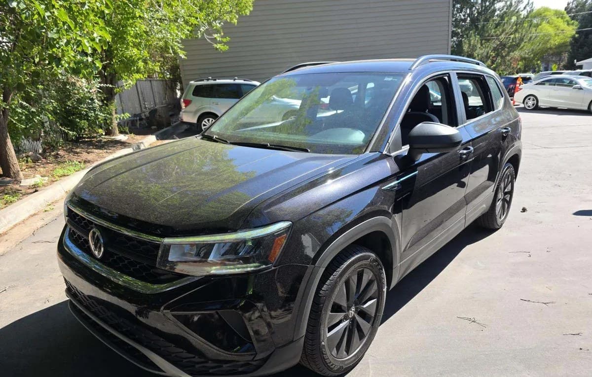 2022 VOLKSWAGEN TAOS S 2