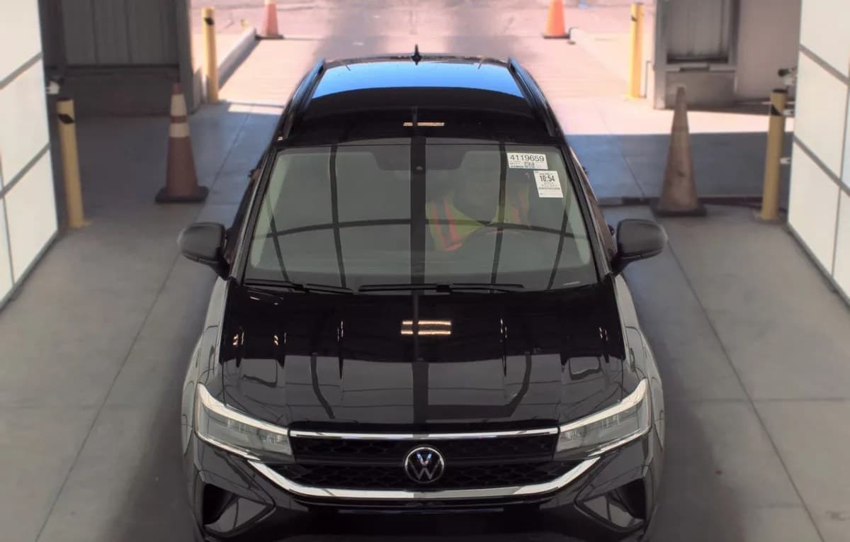 2023 VOLKSWAGEN TAOS S 3