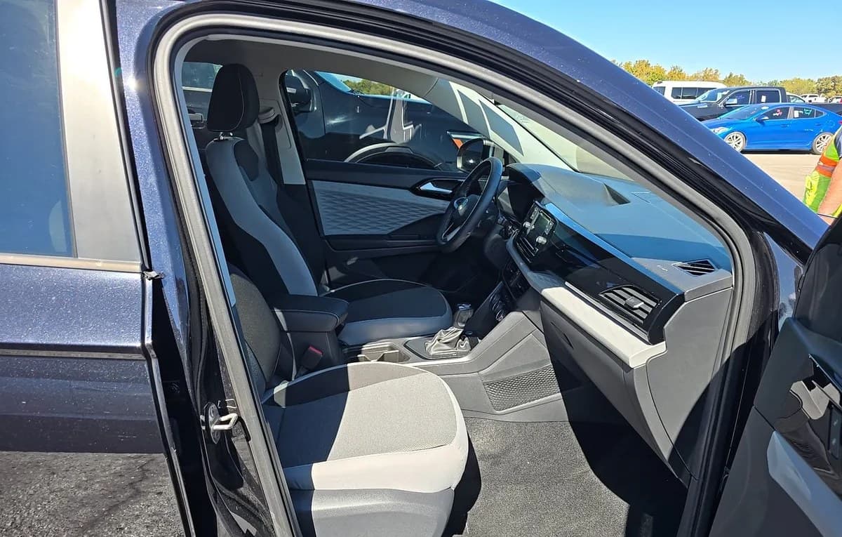 2023 VOLKSWAGEN TAOS S 5