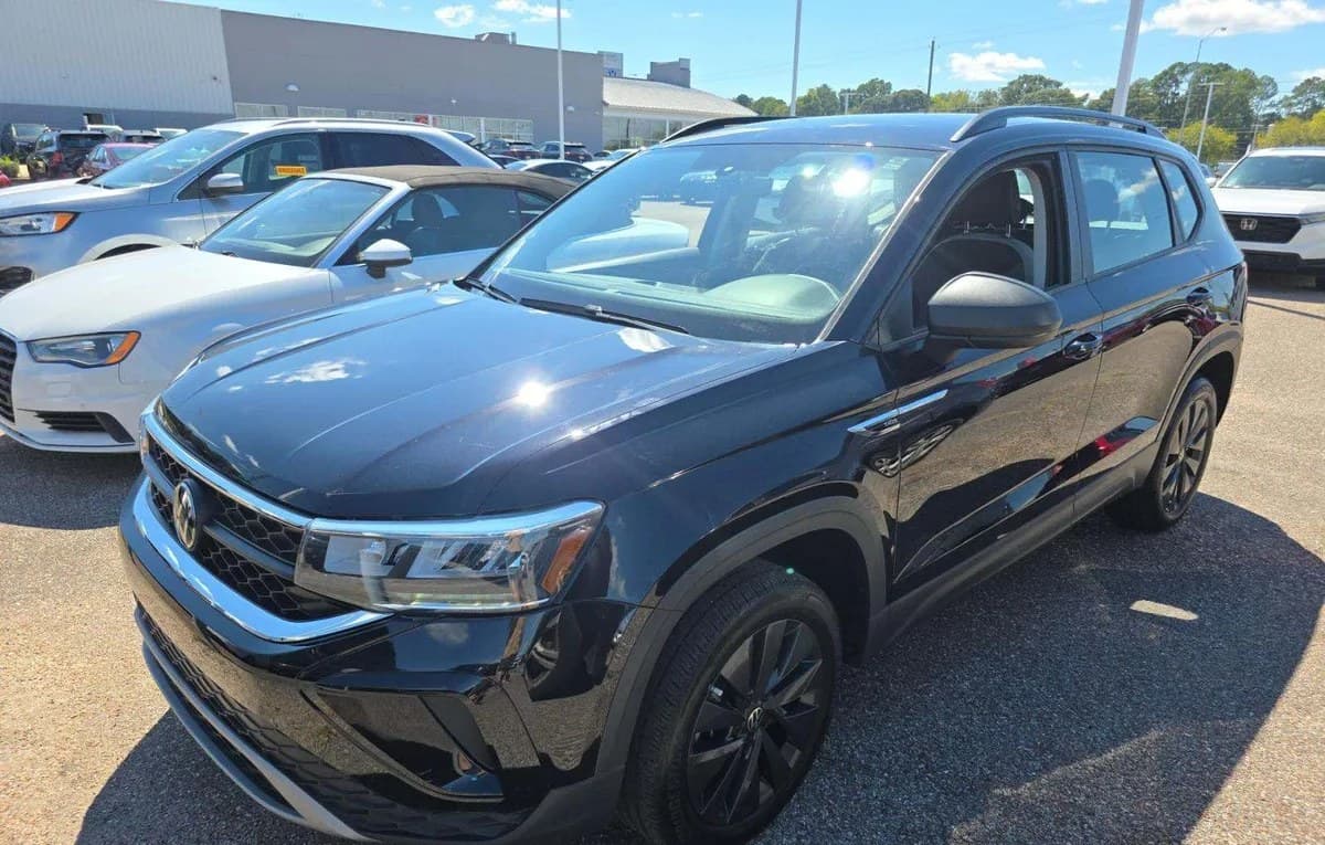 2023 VOLKSWAGEN TAOS S 2