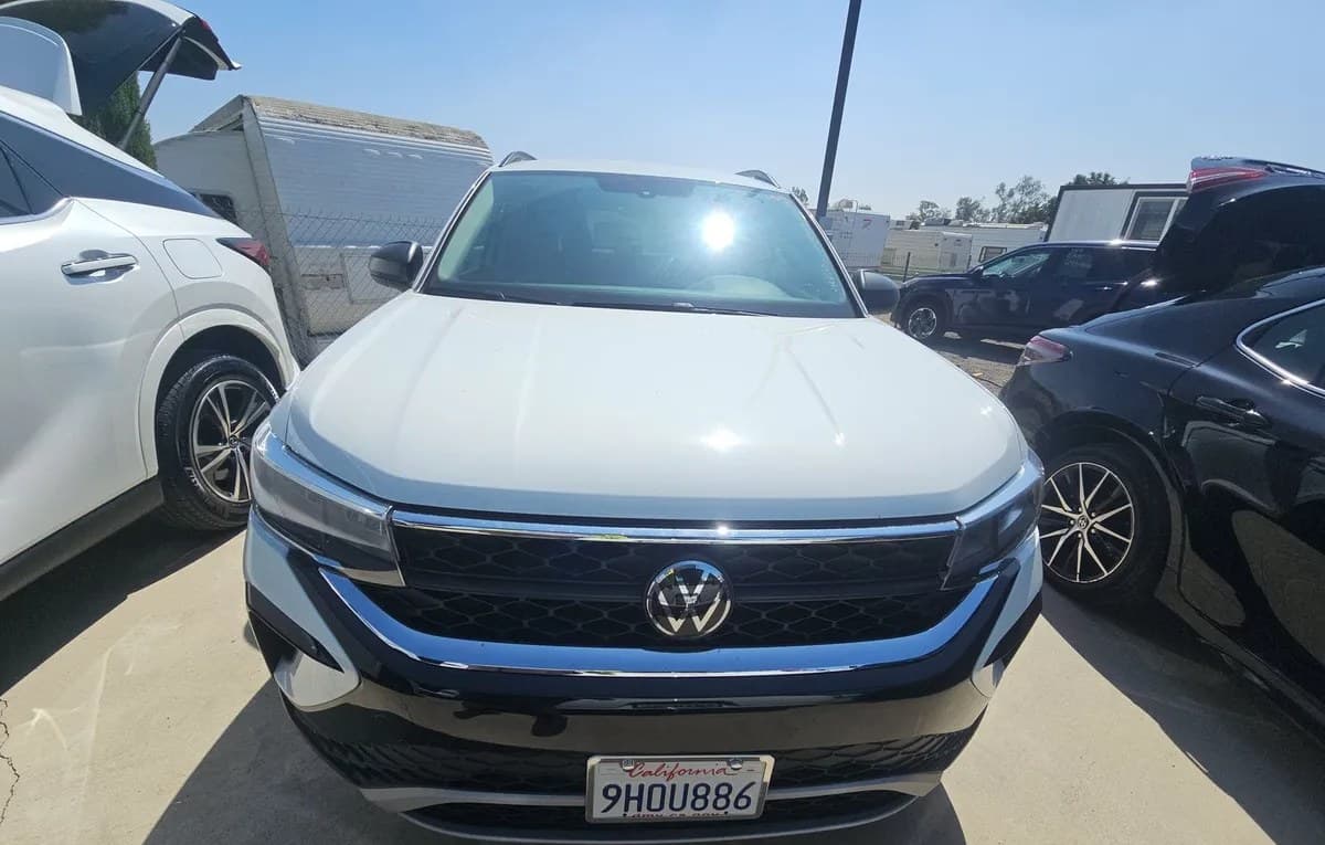 2023 VOLKSWAGEN TAOS S 3