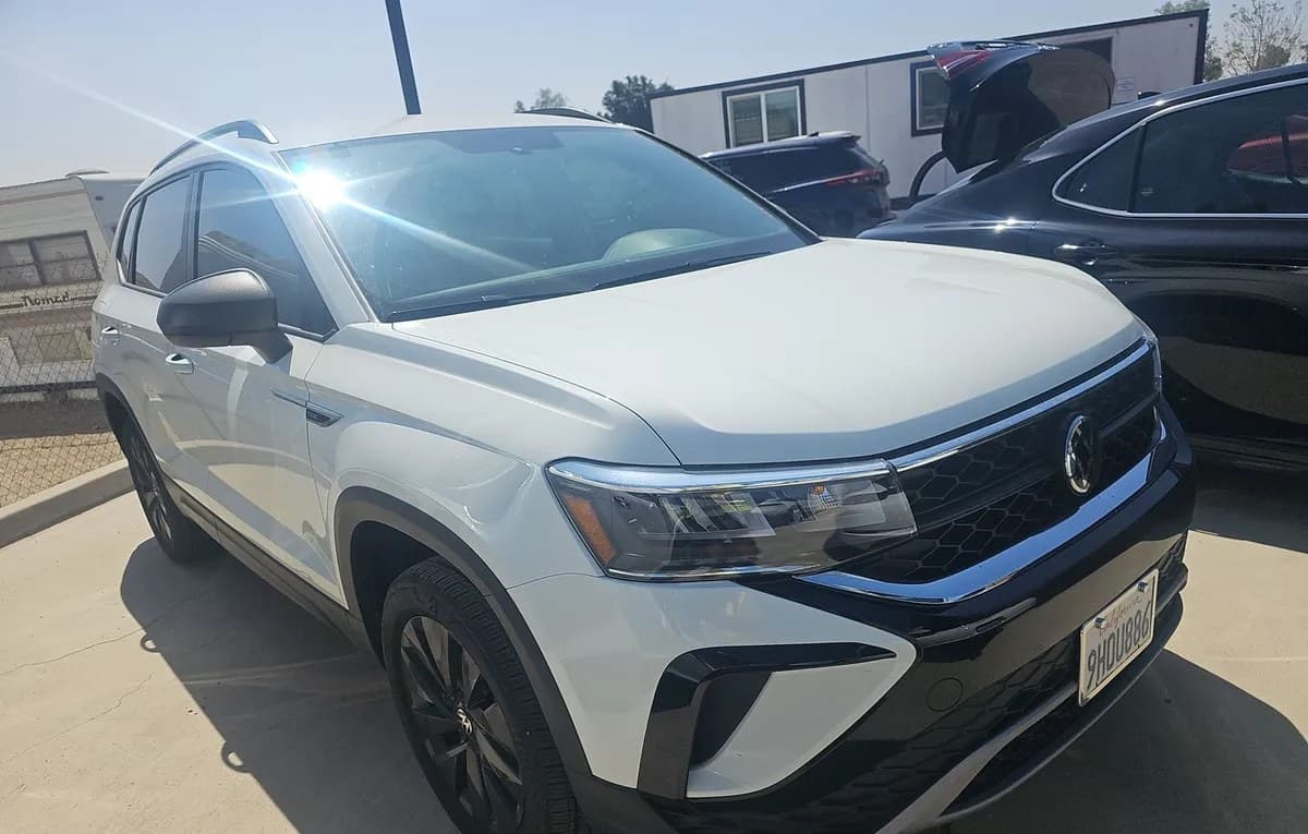 2023 VOLKSWAGEN TAOS S 4
