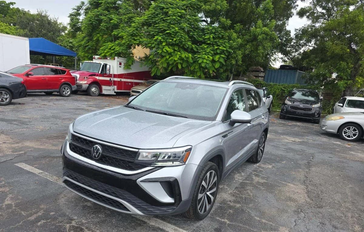 2023 VOLKSWAGEN TAOS SE 2