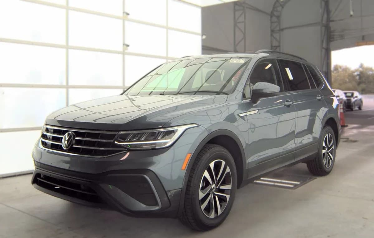 2023 VOLKSWAGEN TIGUAN S 2