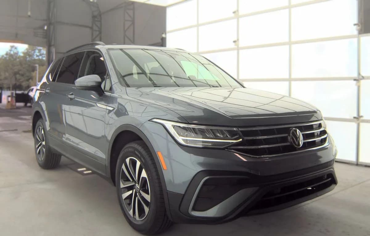 2023 VOLKSWAGEN TIGUAN S 4