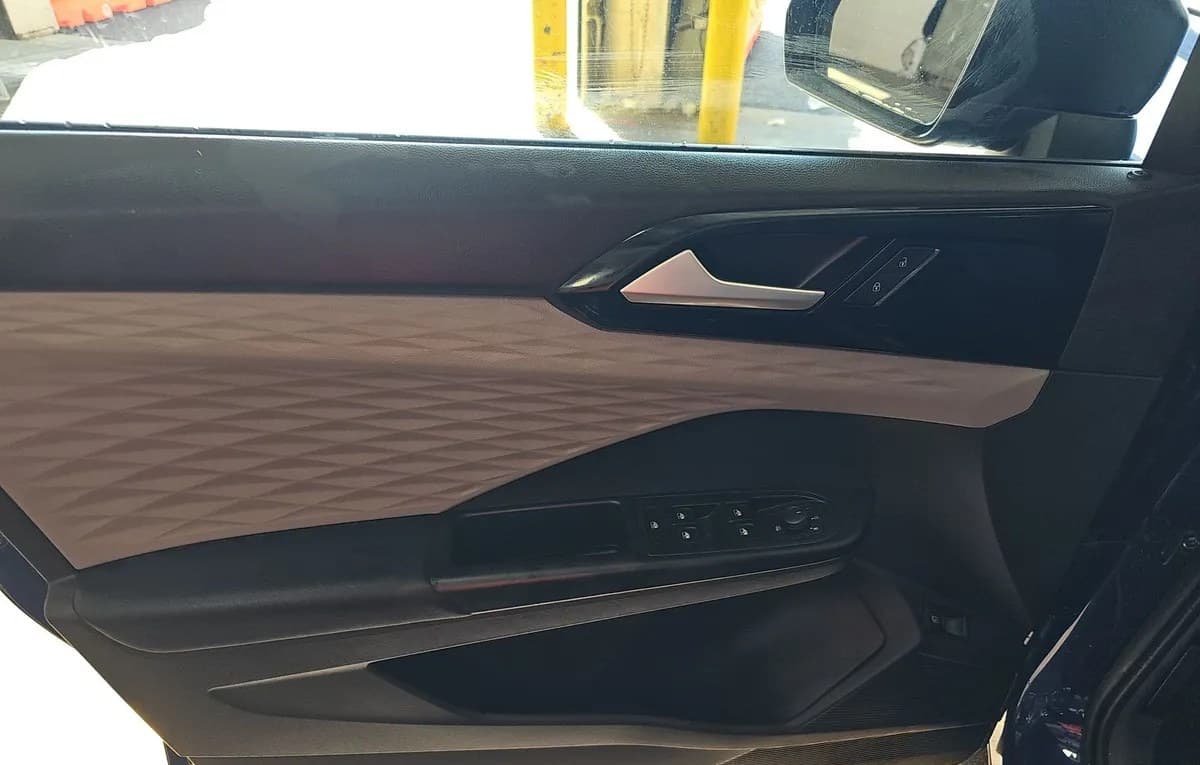 2023 VOLKSWAGEN TAOS S 6
