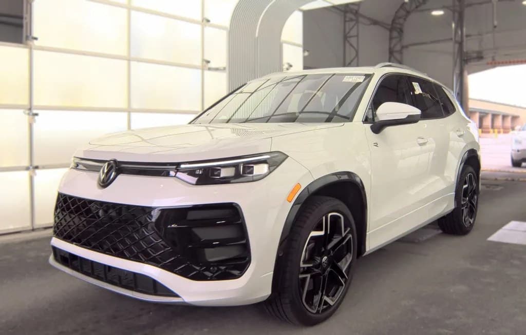 2025 VOLKSWAGEN TIGUAN SEL R-LINE