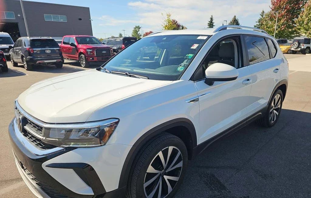 2023 VOLKSWAGEN TAOS SE