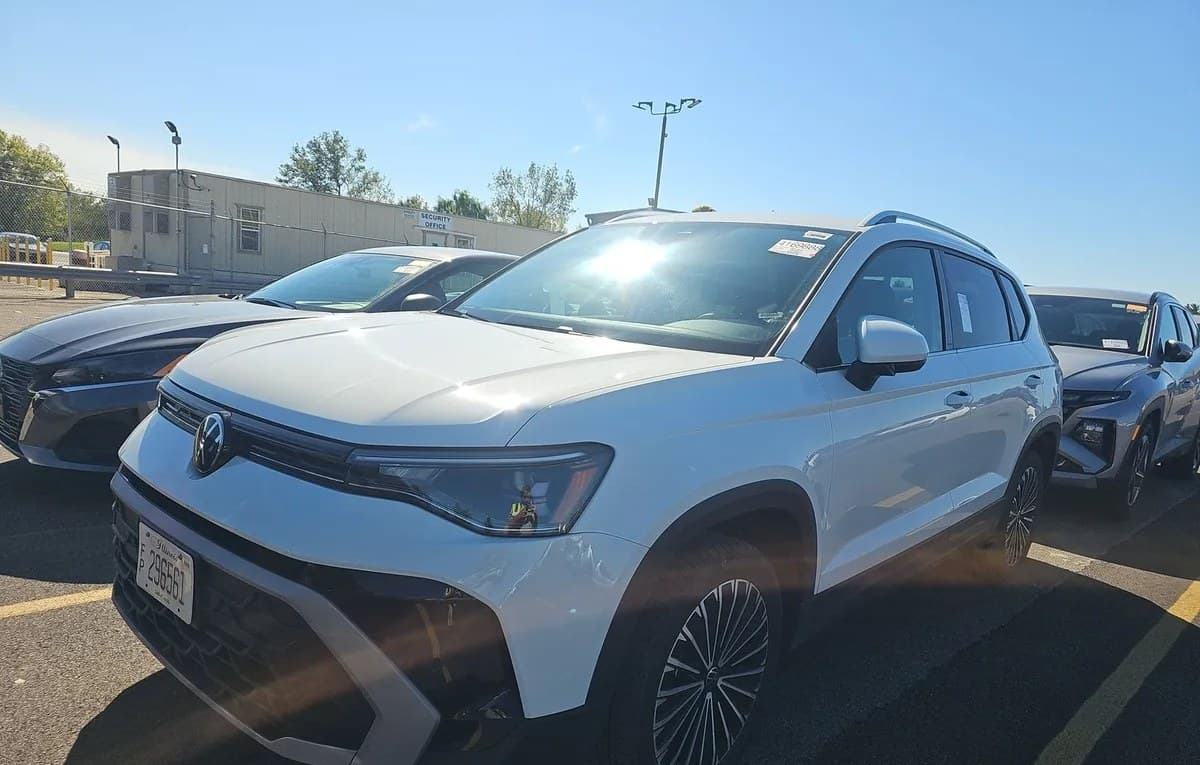 2025 VOLKSWAGEN TAOS SE 2