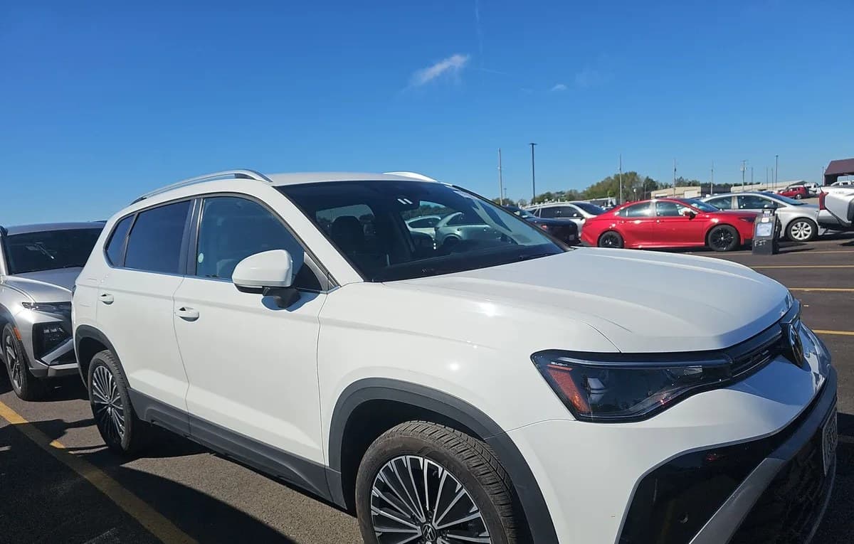 2025 VOLKSWAGEN TAOS SE 4