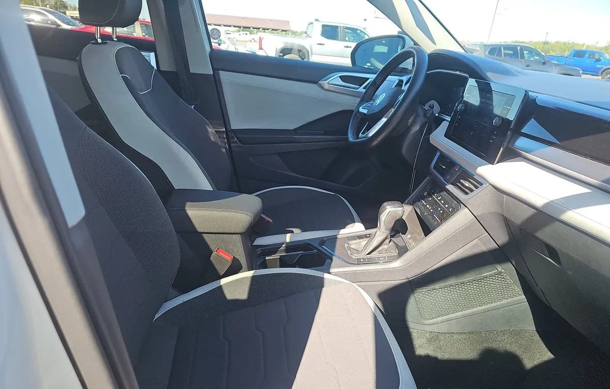 2025 VOLKSWAGEN TAOS SE 5
