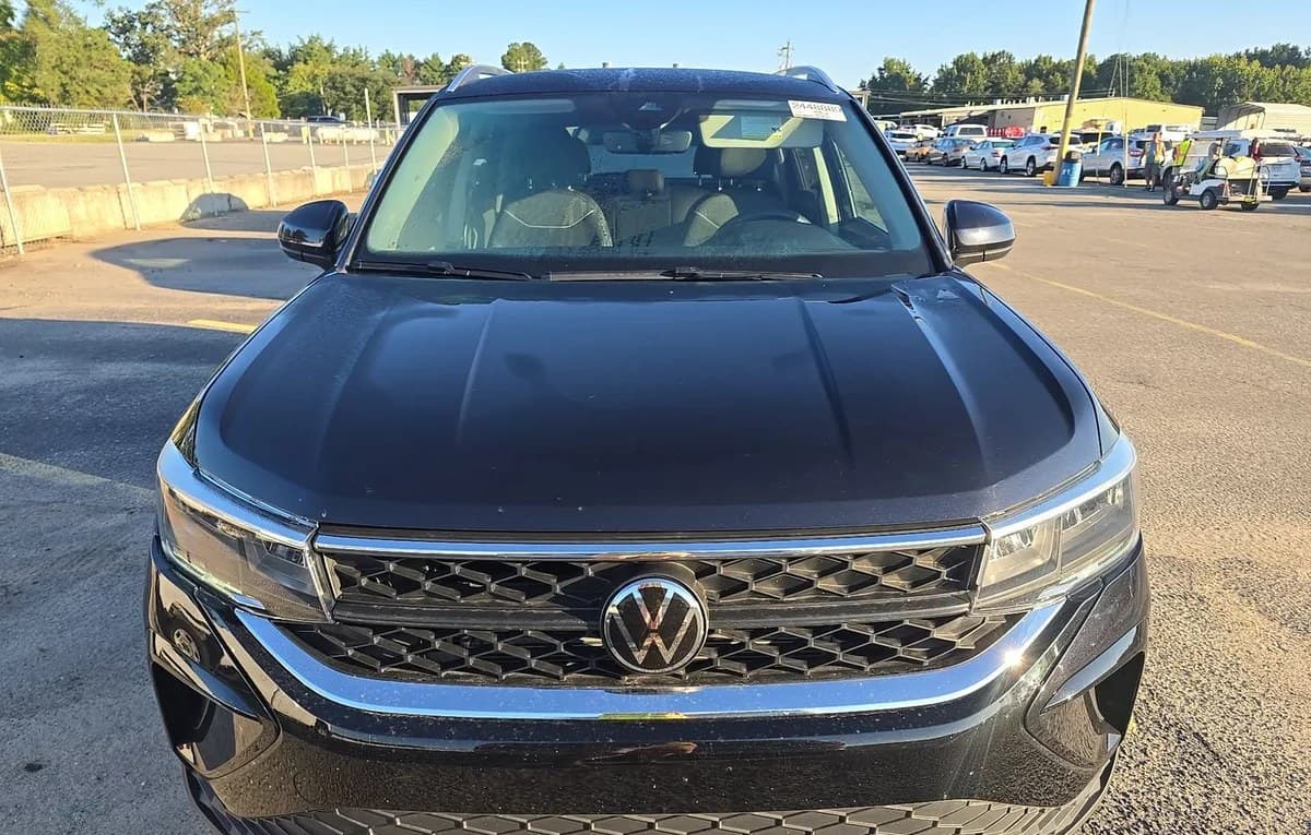 2023 VOLKSWAGEN TAOS SE 3