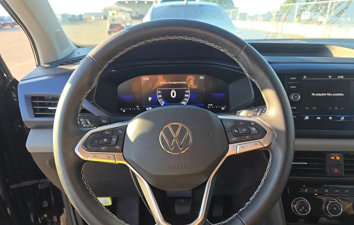 2023 VOLKSWAGEN TAOS SE 7