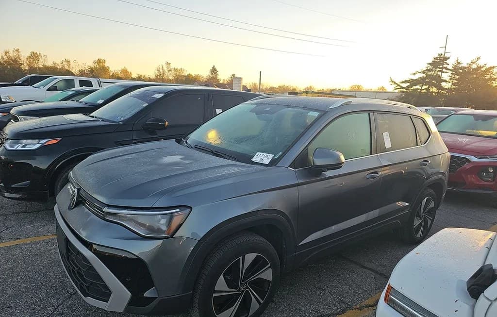 2025 VOLKSWAGEN TAOS SE