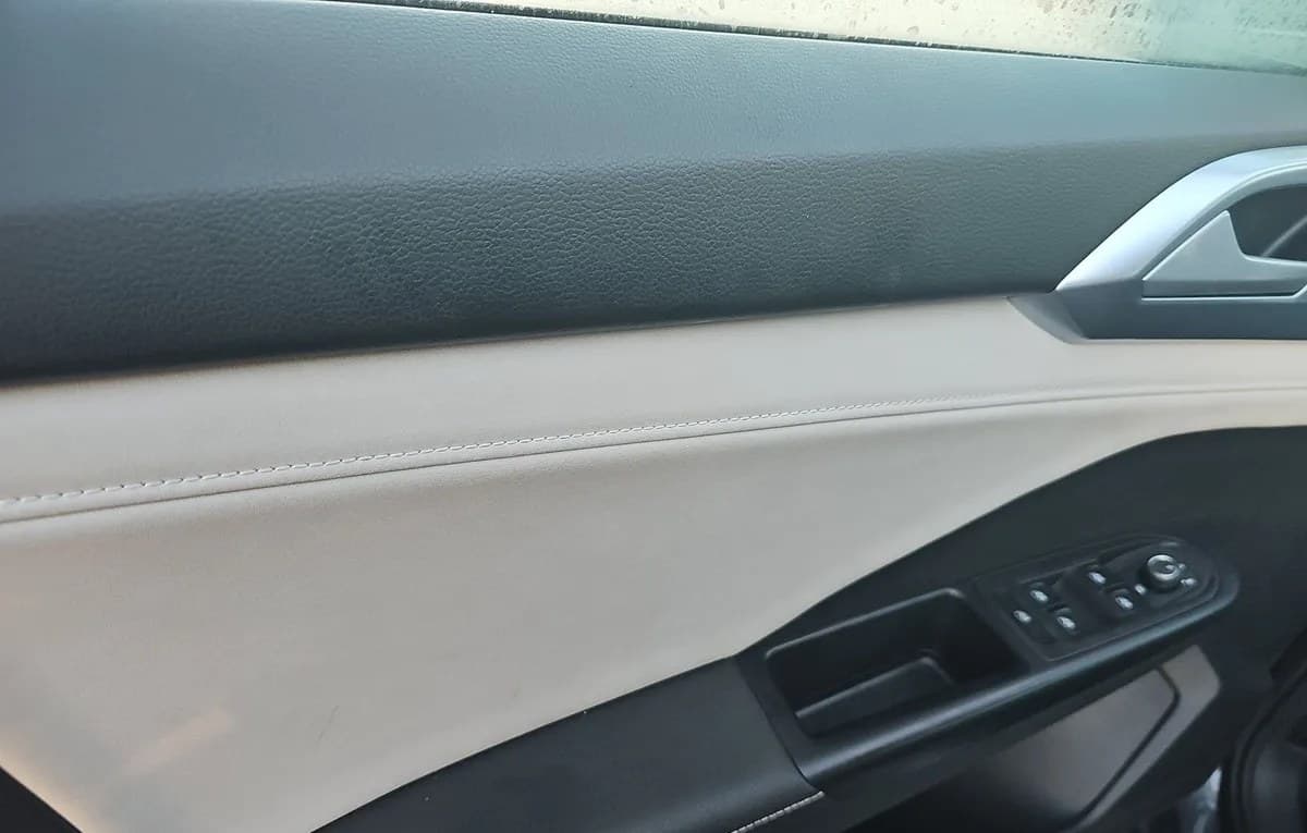 2025 VOLKSWAGEN TAOS SE 6