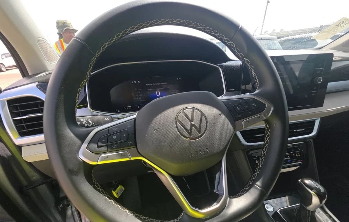 2025 VOLKSWAGEN TAOS SE 7