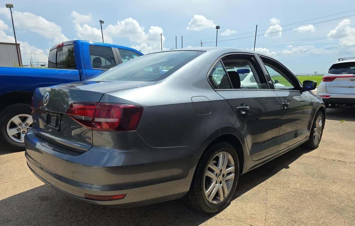 2018 VOLKSWAGEN JETTA S 4