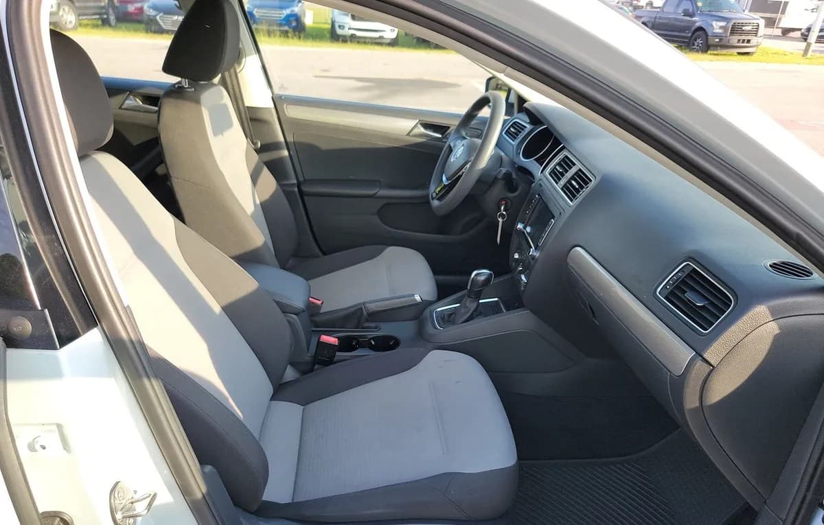 2017 VOLKSWAGEN JETTA 1.4T S 4
